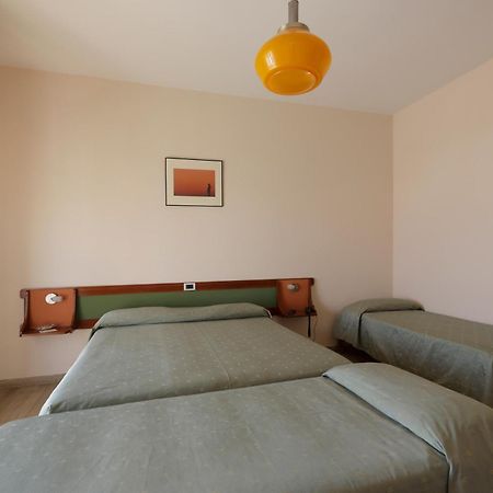 Hotel Continental Fano Esterno foto