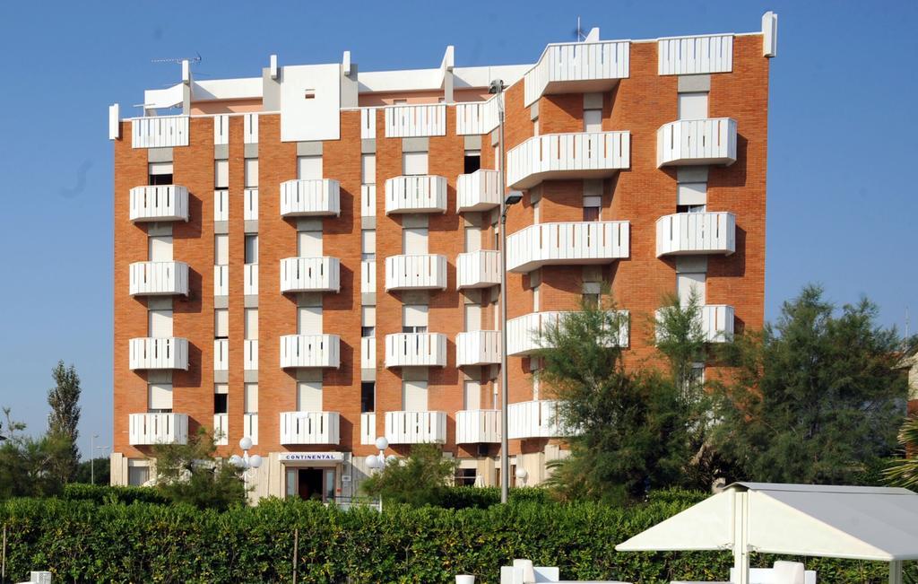 Hotel Continental Fano Esterno foto