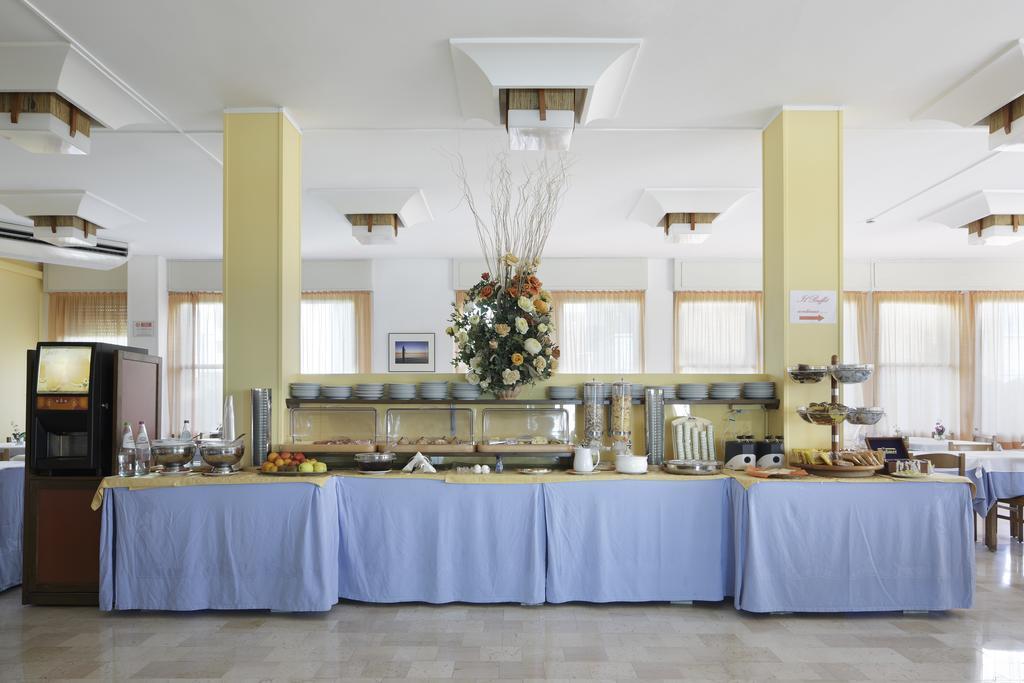 Hotel Continental Fano Esterno foto