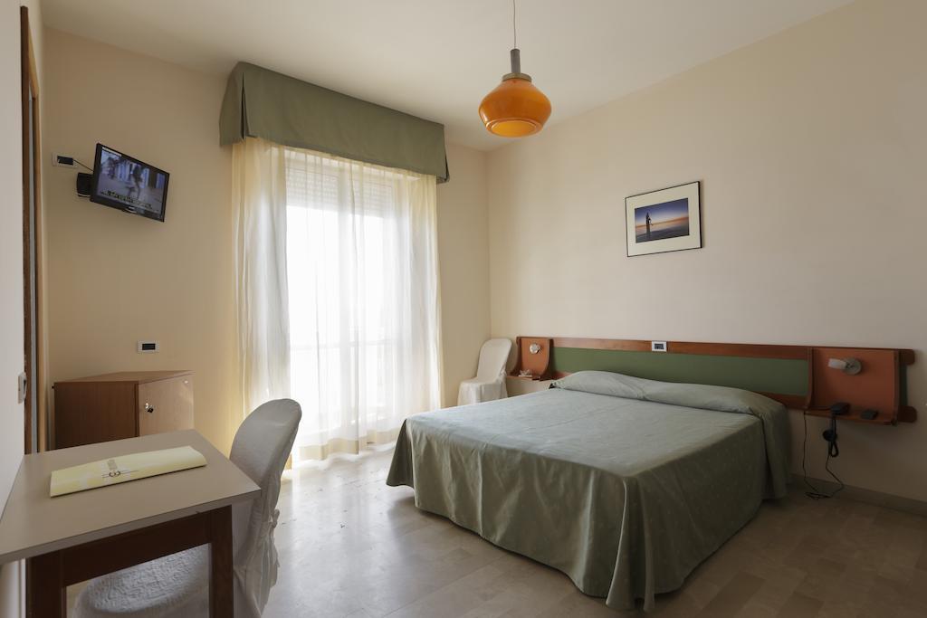 Hotel Continental Fano Camera foto